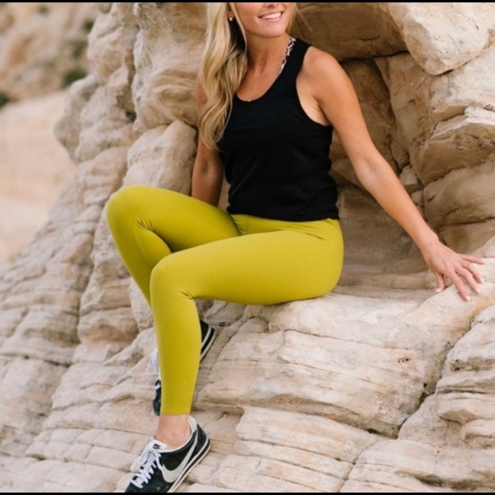 Zyia Pistachio Luxe Legging 6-8